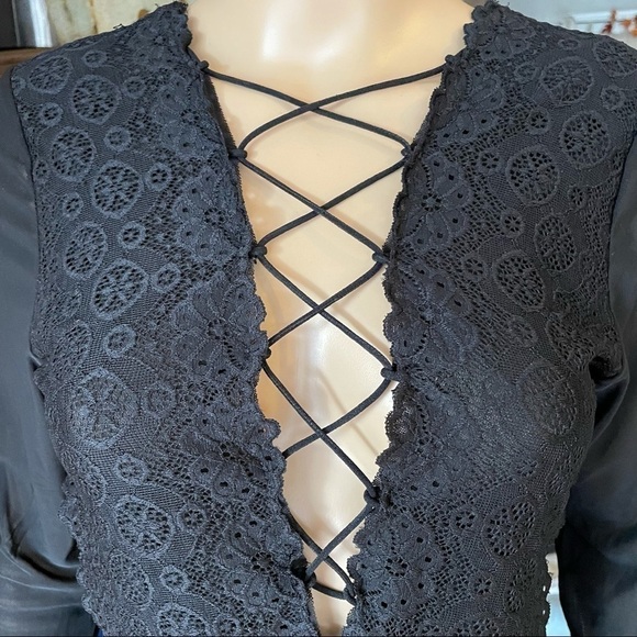 BLACK LACE-UP LACE BODY SUIT - Picture 1 of 7